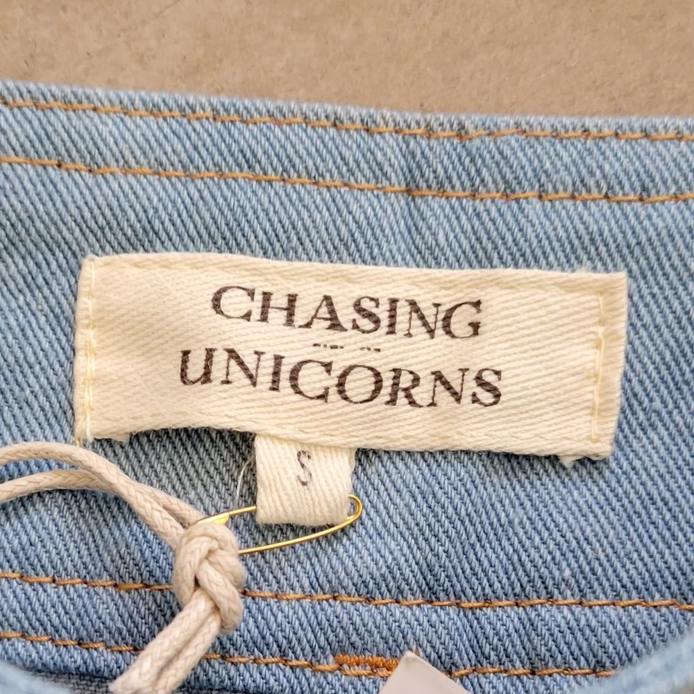 💔SOLD💔 Chasing Unicorns Red Hot patchwork denim Rainbow 🌈 embroidered flares - Picture 7 of 8